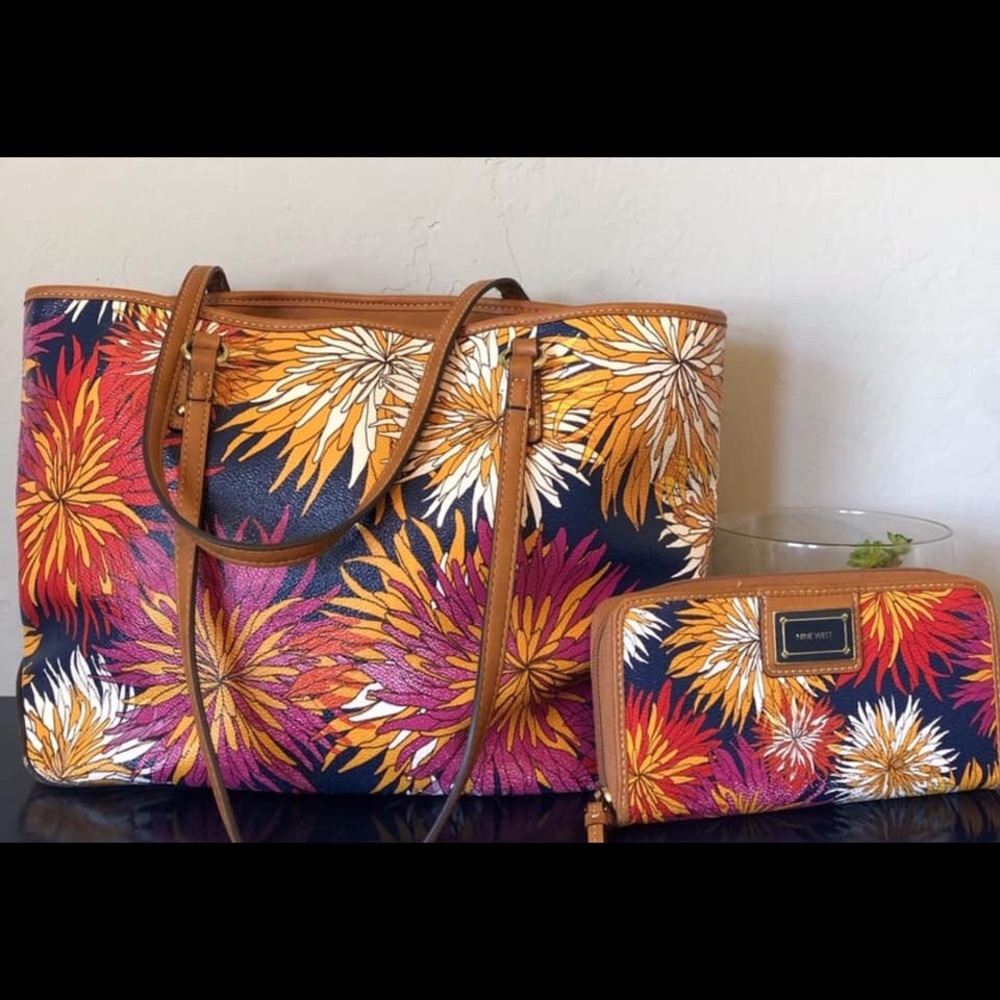 Authentic Purse With Matching Wallet - image 5